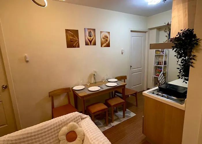Azure Urban Staycation Wcg *