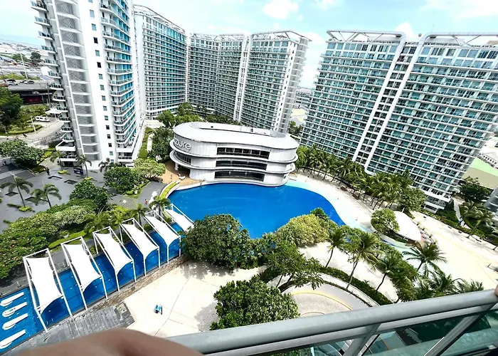 Azure Urban Staycation Wcg Aparthotel